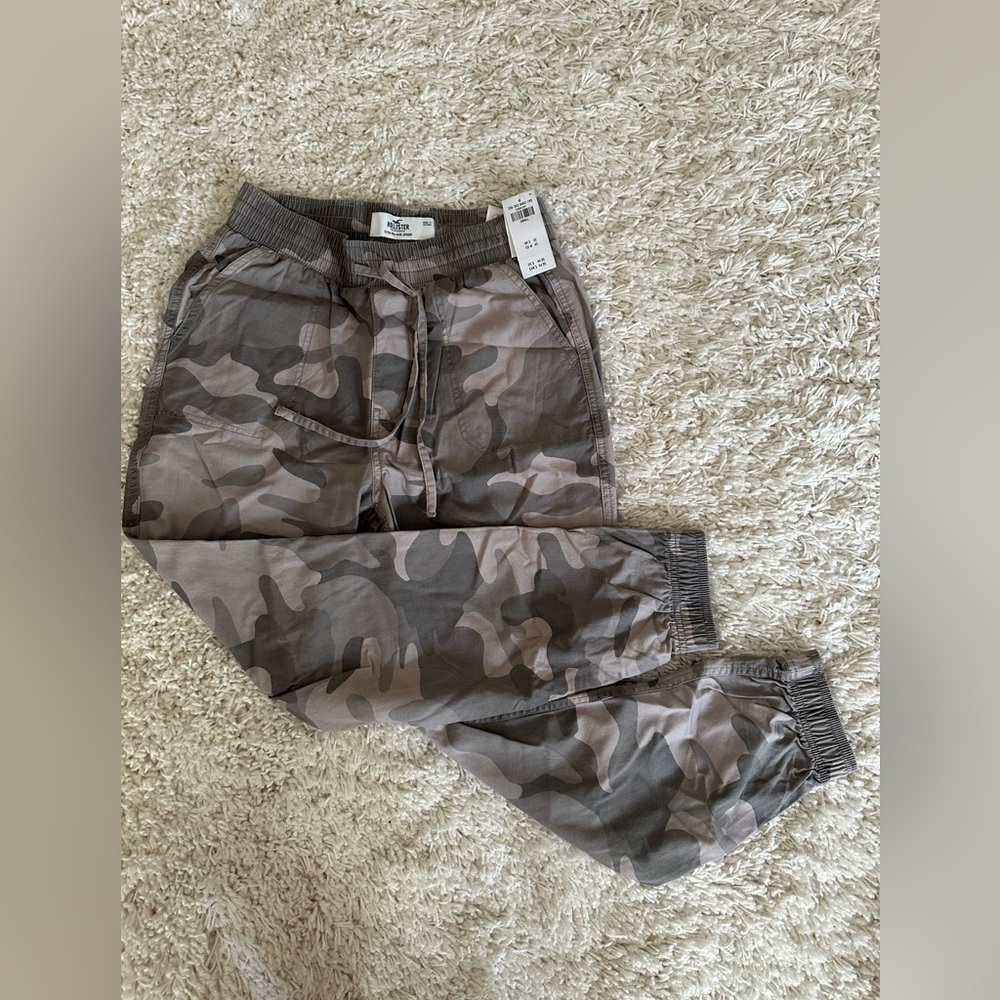 ⭐️⭐️NWT⭐️⭐️ Hollister ultra high-rise jogger